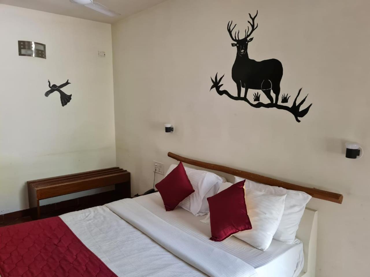 The Country Club Wildlife Resorts Bandipur Bagian luar foto