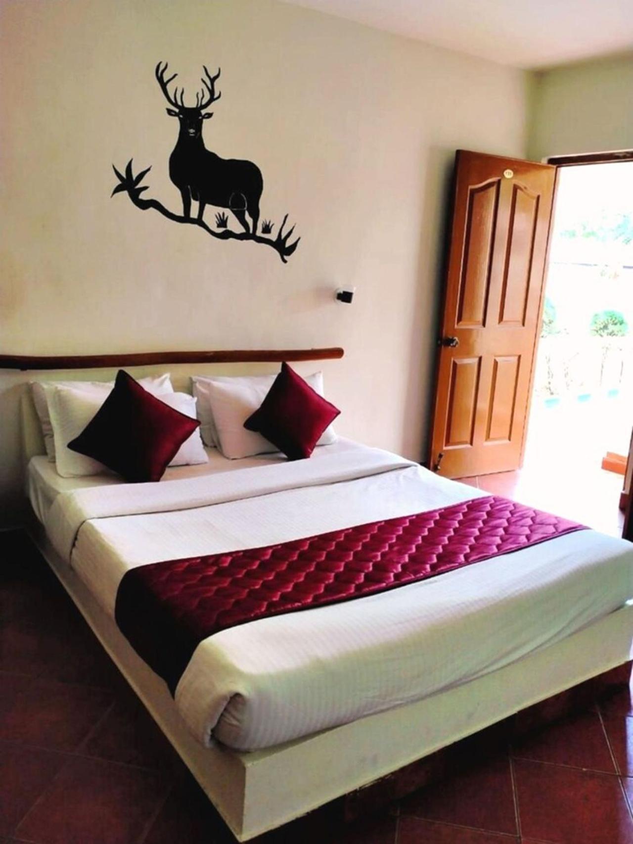 The Country Club Wildlife Resorts Bandipur Bagian luar foto