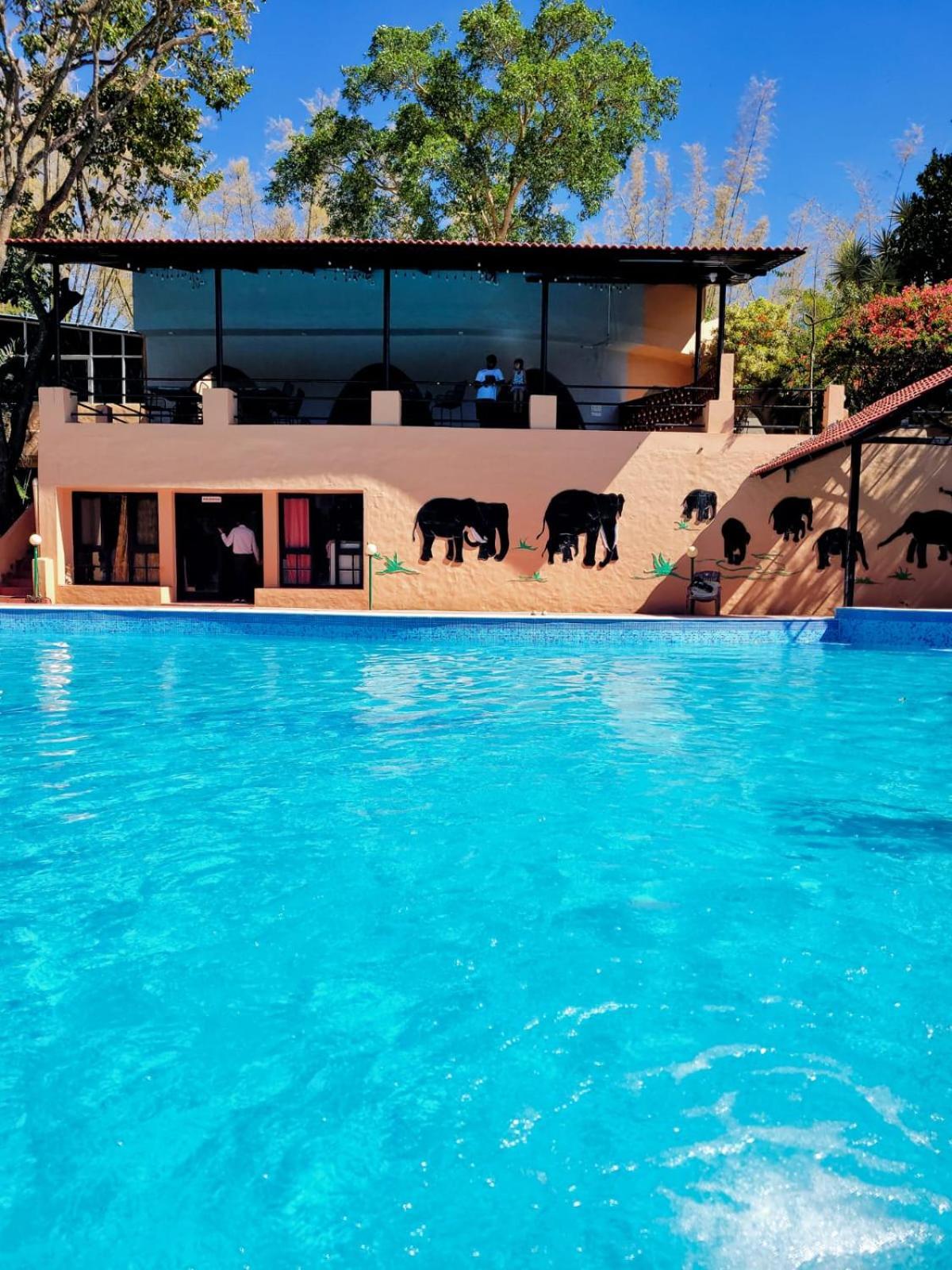 The Country Club Wildlife Resorts Bandipur Bagian luar foto