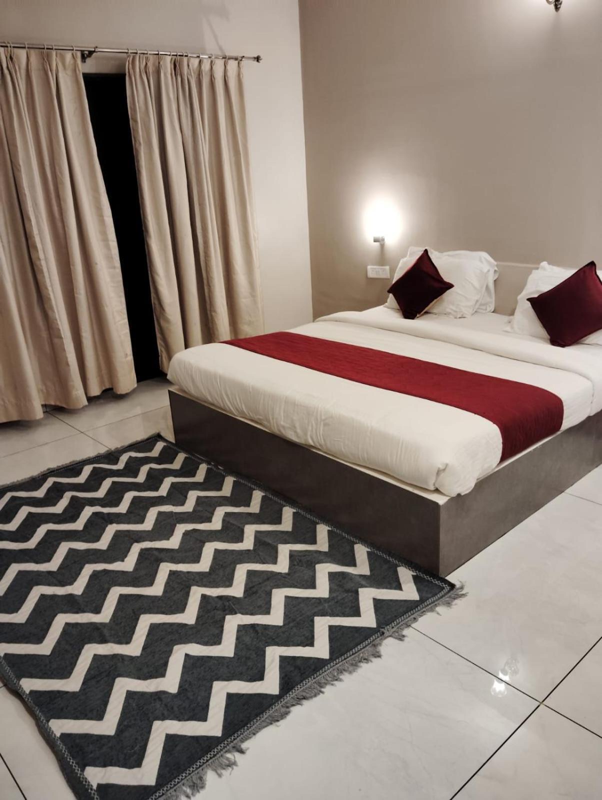 The Country Club Wildlife Resorts Bandipur Bagian luar foto